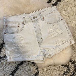 Levi’s-Urban Renewal distressed high-waisted short